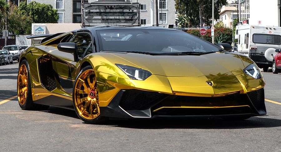 Lamborghini Aventador SV Roadster của Chris Brown thu hút mọi ánh nhìn trên  phố