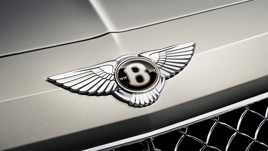 Bentley  Thương hiệu mang lại tung ra nhiều con cái xe cộ hóa học lượng