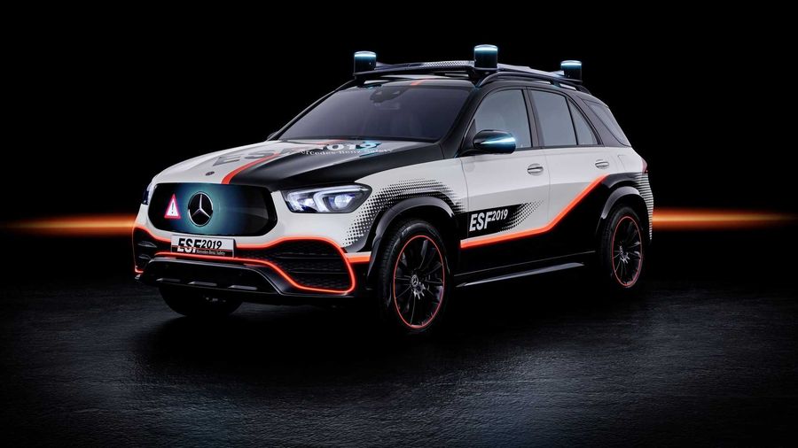 Mercedes sắp ra xe ô tô điện đầu tiên  AutoMotorVN