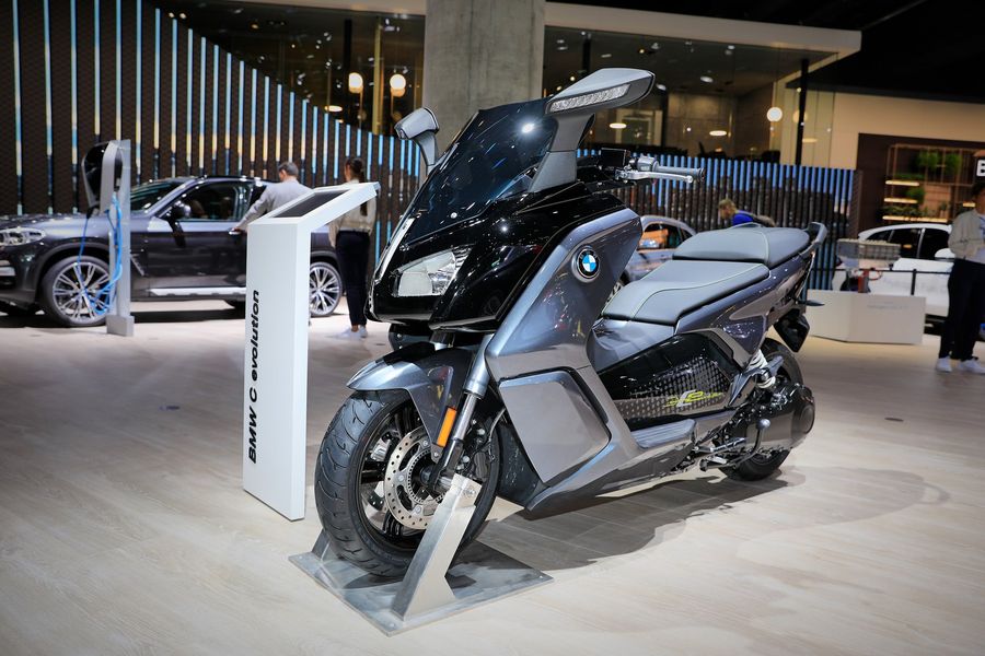  BMW Motorrad trae una gama de vehículos a Frankfurt 2019, incluido el Vision DC Roadster Concept