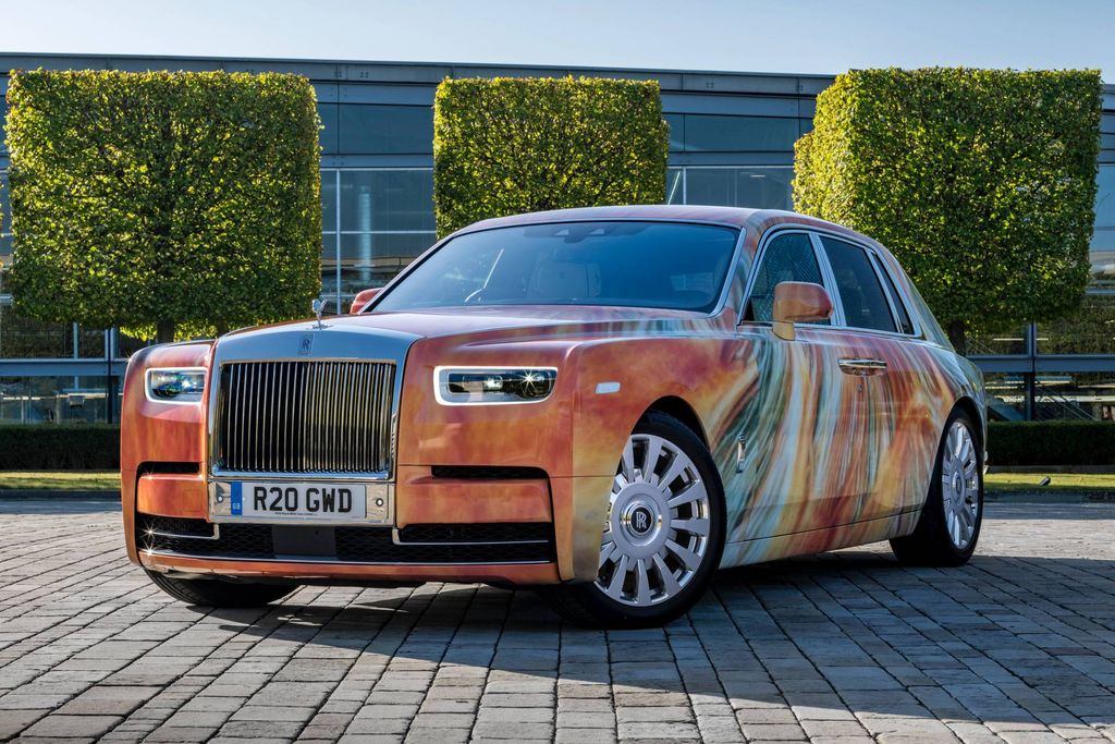 Giá xe RollsRoyce Phantom VIII trên 50 tỷ đồng của đại gia Sài thành