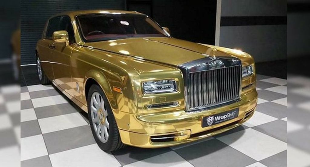 "Phát choáng" khi Rolls-Royce Phantom "mạ vàng" được dùng làm… taxi