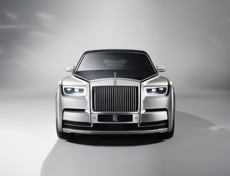 RollsRoyce Phantom 2023 ra mắt Tản nhiệt phát sáng nhiều tùy chọn mới  cho giới siêu giàu  Tuổi Trẻ Online