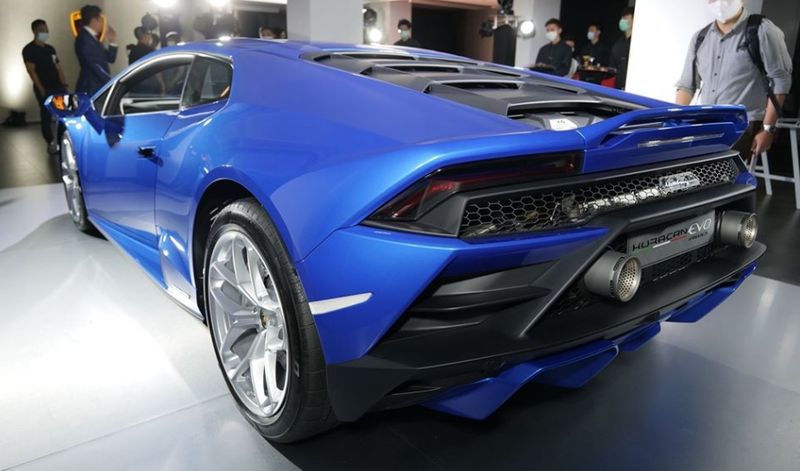 Lamborghini Huracan EVO RWD cập bến Hồng Kông, giá 
