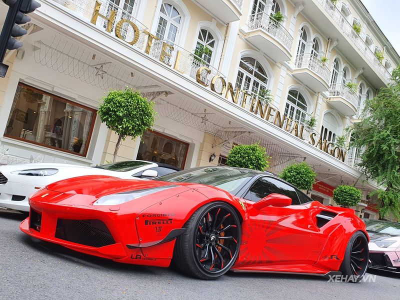 Sài Gòn: Ferrari 488 GTB và Lamborghini Aventador cùng độ bodykit nhà  Liberty Walk 