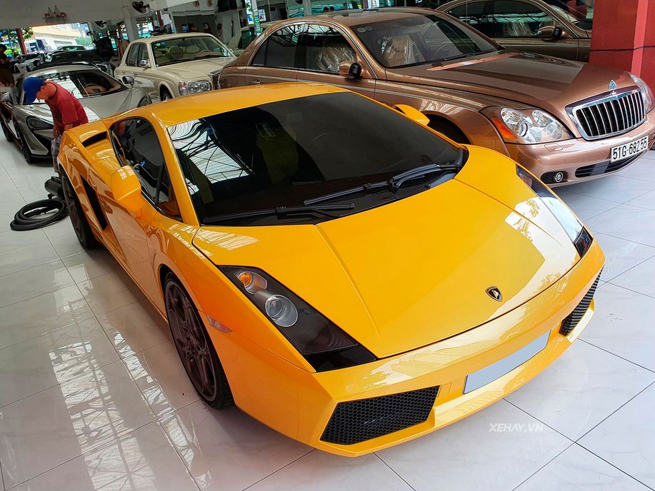 Siêu xe Lamborghini của ông Đặng Lê Nguyên Vũ mua 7 năm đi chưa đến 200km