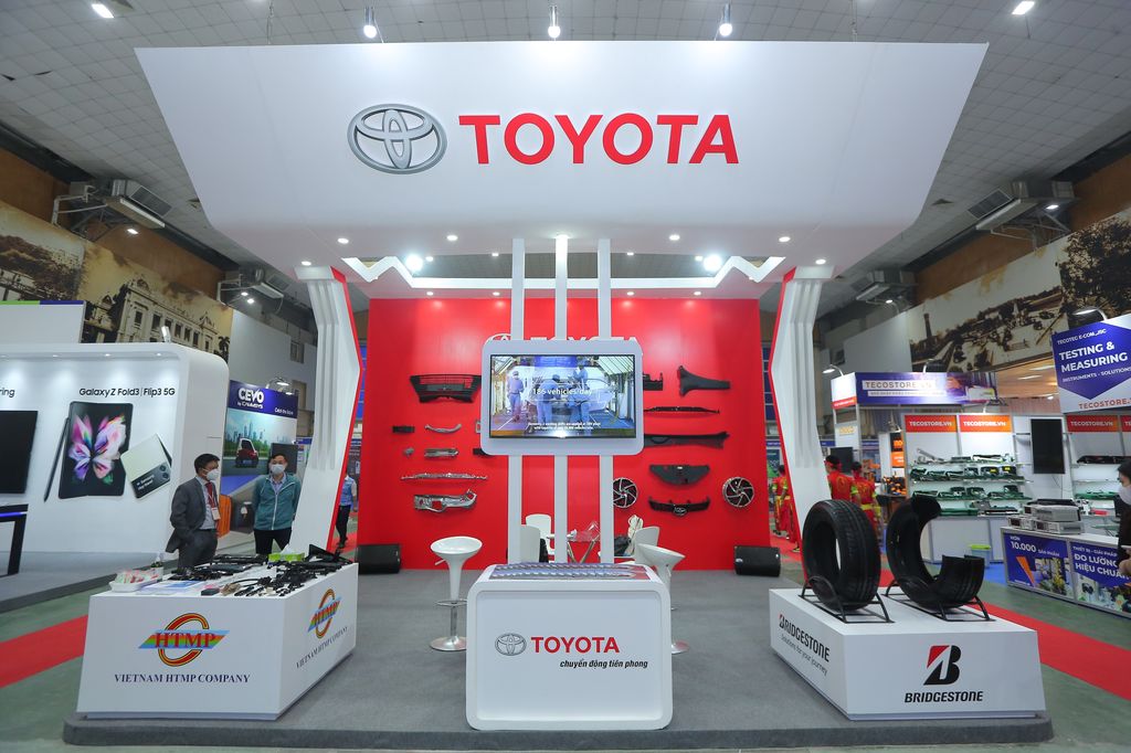 xehay-Toyota-151221-2.jpg