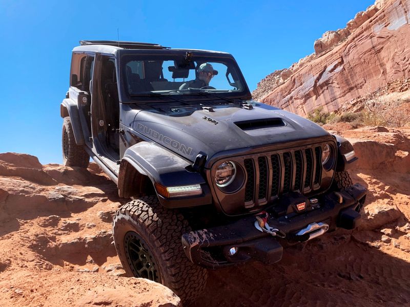 Với gói Xtreme Recon, Jeep Wrangler Rubicon 2021 được 