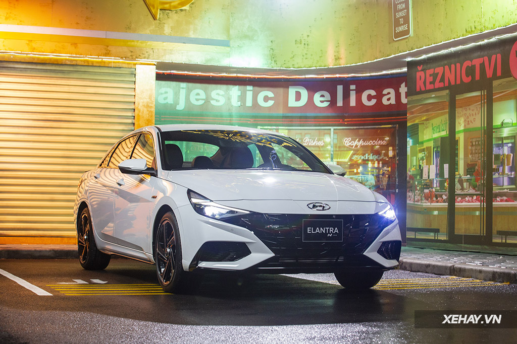 [ĐÁNH GIÁ XE] Hyundai Elantra 2022 N-line: Khi người Hàn quyết tâm làm xe đua