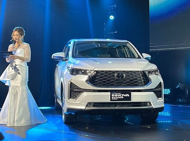 Toyota Innova 2023 chính thức ra mắt: Dáng vẻ cực mới, nội thất đẳng cấp