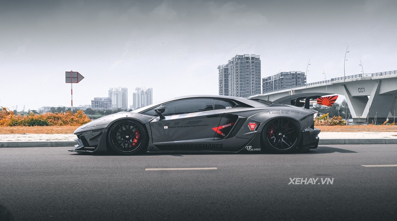 Lamborghini Aventador độ Liberty Walk độc nhất Việt Nam