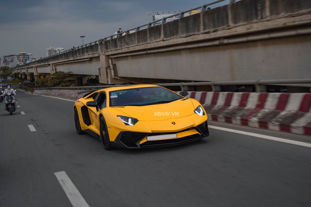 Tóm gọn” Lamborghini Aventador SV Coupe thứ hai tại Việt Nam