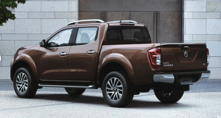  Nissan Navara se transforma en Ford Ranger
