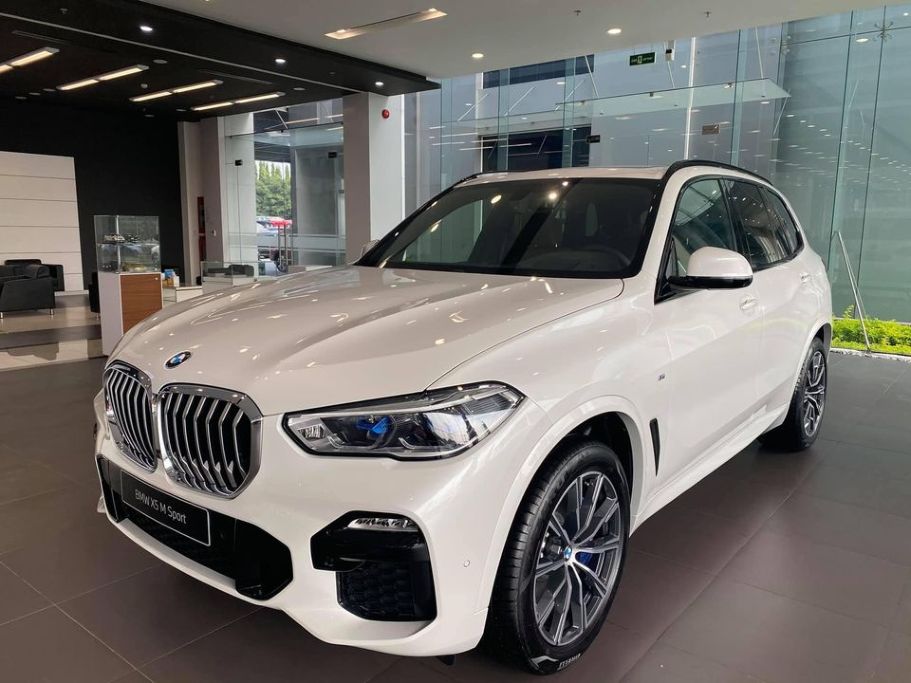 BMW X5 giảm giá hàng trăm triệu đồng
