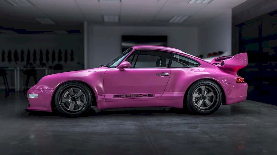 Độc lạ Porsche 911 đời 993 màu hồng bản độ Gunther Werks