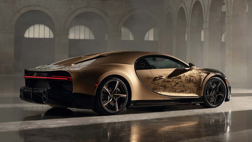 "Kỷ nguyên vàng" Bugatti Chiron Super Sport Golden Era ra mắt: Hypercar nổi bật với ngoại thất được vẽ bằng tay trong 400 giờ