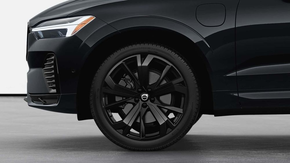 Chi tiết Volvo XC60 Black Edition từ 1,36 tỷ đồng vưad ra mắt