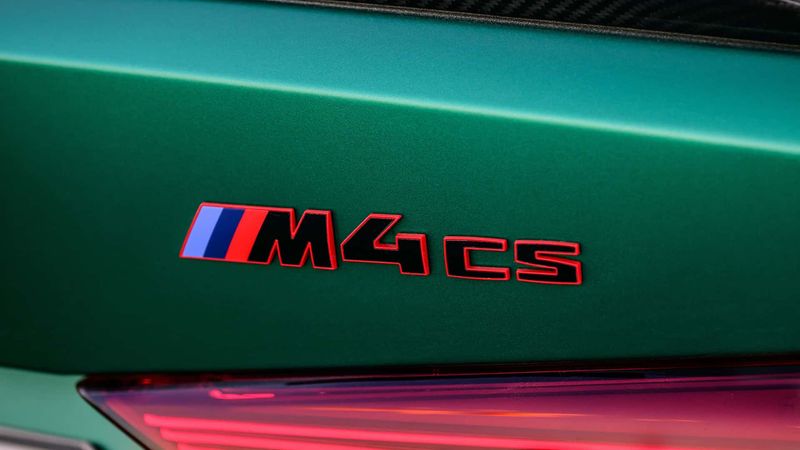 BMW M4 CS 2025 ra mắt với động cơ mạnh mẽ hơn, trọng lượng nhẹ hơn