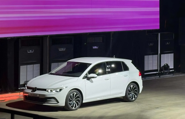 Xehay Golf%20ra%20mat 311025 4