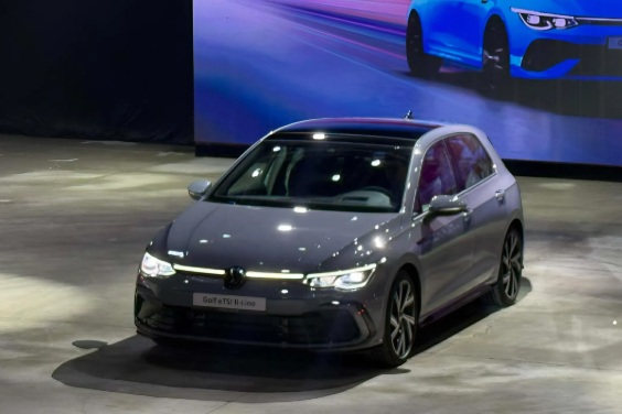 Xehay Golf%20ra%20mat 311025 5