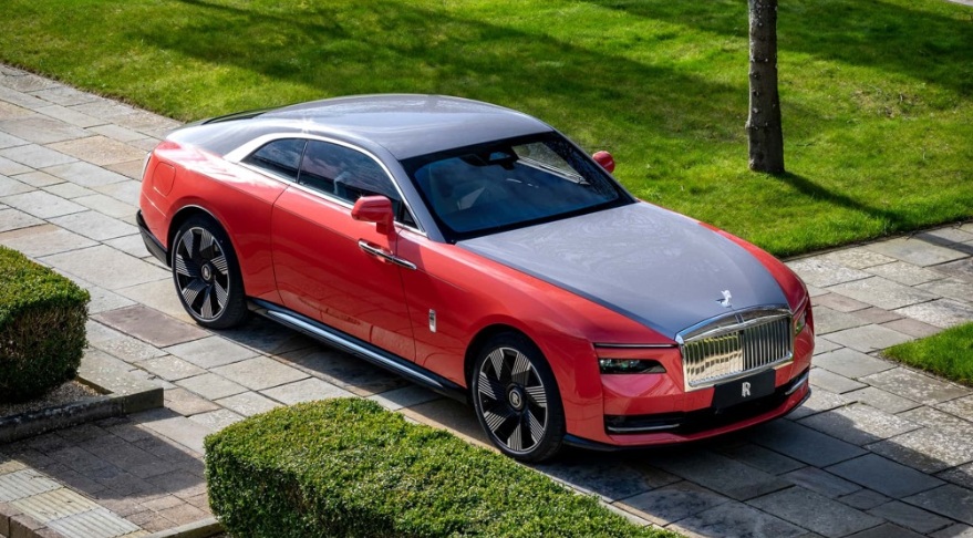 Rolls-Royce: Xa xỉ không đo bằng số lượng, mà ở trải nghiệm độc bản