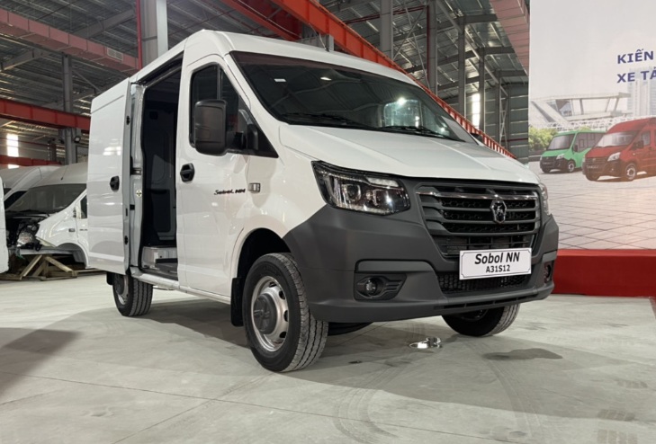 GAZ cập nhật giá xe mới tại Việt Nam