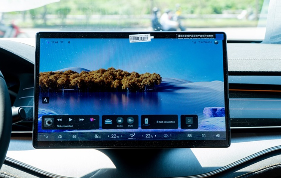 Trung Quốc siết quy định thiết kế khoang lái: Buộc xe hơi phải có phím bấm vật lý để đảm bảo an toàn Xehay O%20to%20TQ 160226 1