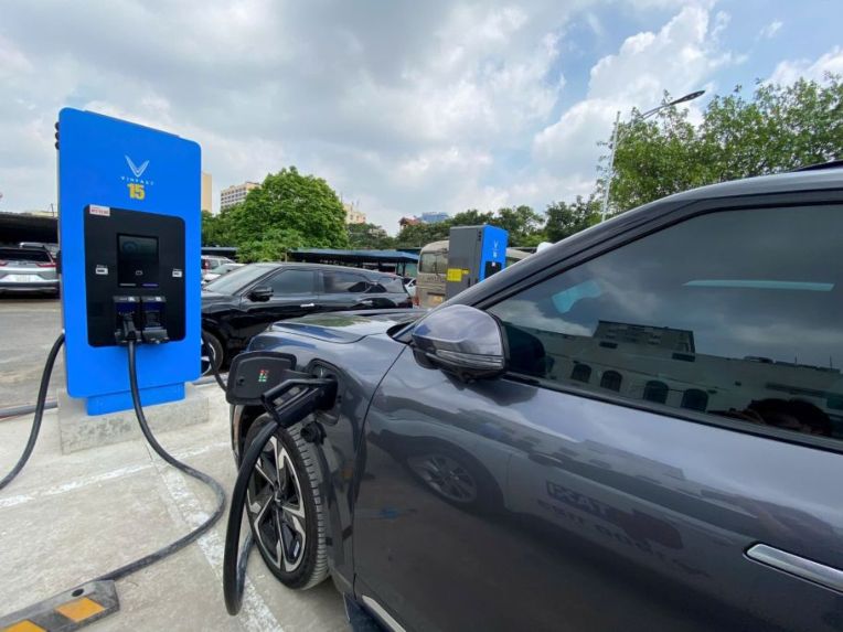 Xehay Tram%20sac 180326 1