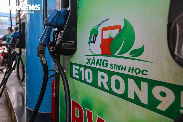 Xăng E10 có 'ăn mòn' xe như nhiều người lo ngại? Xehay Xang%20E10 140426 2