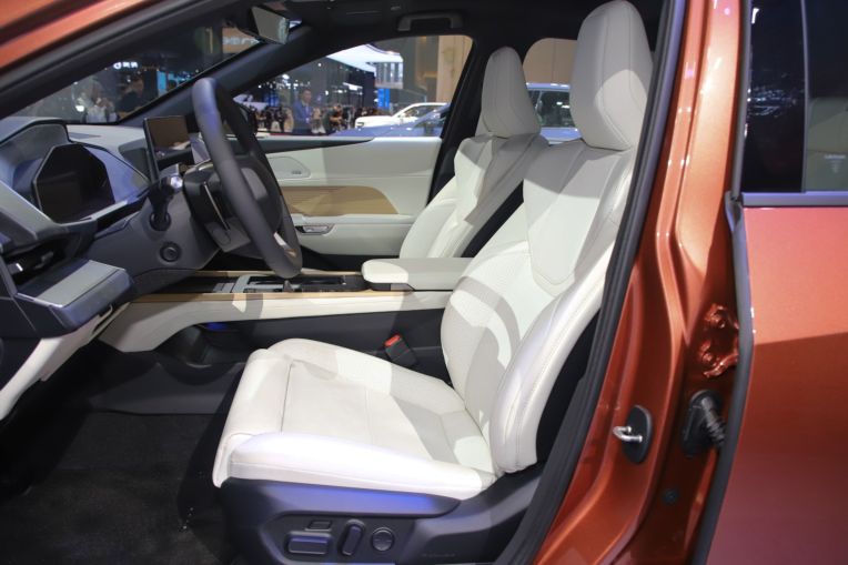 Xehay Lexus%20ES%20500h 290426 4