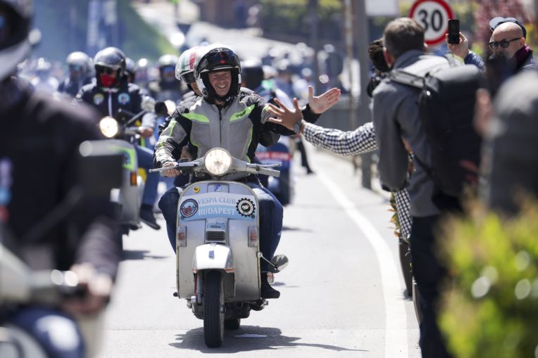 Xehay Vespa%2080%20nam 160526 1