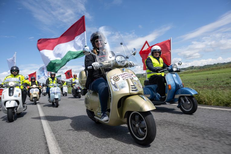 Xehay Vespa%2080%20nam 160526 2