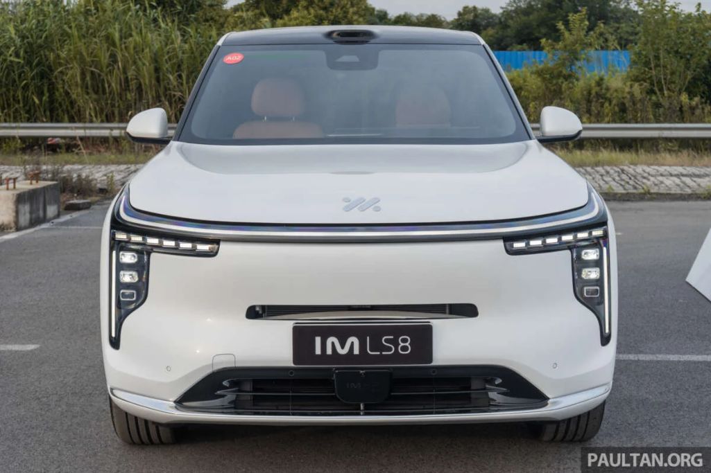 MG IM8 ra mắt: SUV EREV cỡ lớn sở hữu màn hình khủng lên đến 27,1 inch, có thể chạy thuần điện hơn 400 km Xehay Mg%20im8 310726 2