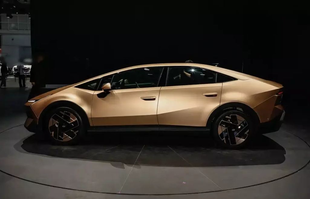 Xehay Hyundai%20V 140826 1