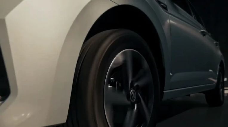 Đèn hậu đổi thiết kế, mâm mới và màn hình 10,25 inch Xehay Skoda%20slavia 170826 4