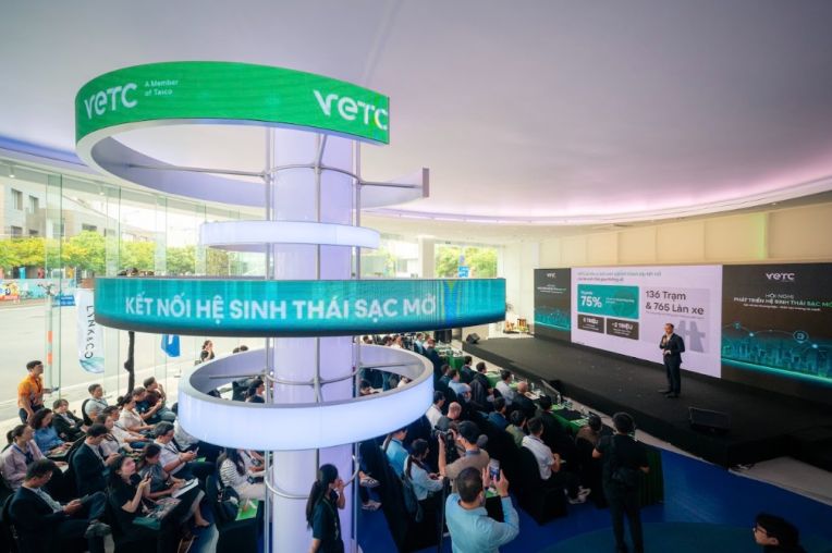 Xehay Vetc%20tram%20sac 150826 4