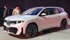 Dù chưa có xe trưng bày, BMW iX3 L vẫn 