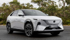 Mazda CX-6e chốt giá từ 964 triệu VNĐ tại Đông Nam Á: SUV điện có tầm hoạt động 555 km/sạc, màn hình 26,45 inch siêu rộng