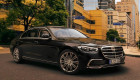 Mercedes, Tesla, Rolls-Royce bị cấm đỗ ở Anh vì… dài quá 5 mét