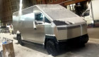 Xe tải van mang dáng dấp Cybertruck gây xôn xao tại Nga