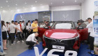Xuất hiện tại các đại lý, VF 8 thế hệ mới đã khiến tín đồ xe điện cả nước “sốt xình xịch”