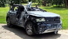Volkswagen Touareg biến dạng sau vụ nổ tên lửa nhưng vẫn khởi động và di chuyển bình thường