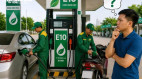 Nếu xe hỏng do xăng E10, ai chịu trách nhiệm?