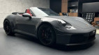Porsche 911 Carrera 4 GTS Cabriolet 2025 chính hãng đầu tiên 