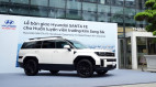 Hyundai Thành Công Việt Nam bàn giao xe Santa Fe cho HLV Kim Sang-sik