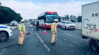 Xe đầu kéo đâm loạt xe đang dừng đỗ cứu hộ trên cao tốc Hà Nội- Hải Phòng, hai người chết