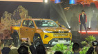 Toyota Hilux thế hệ mới ra mắt Việt Nam: 