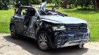 Volkswagen Touareg biến dạng sau vụ nổ tên lửa nhưng vẫn khởi động và di chuyển bình thường