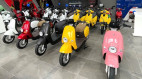 Mua xe máy điện: Những điều cần biết để không “tiền mất tật mang”