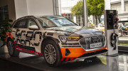 Mẫu SUV điện E-Tron chính thức được trưng bày tại showroom Audi Hồ Chí Minh từ 18/6
